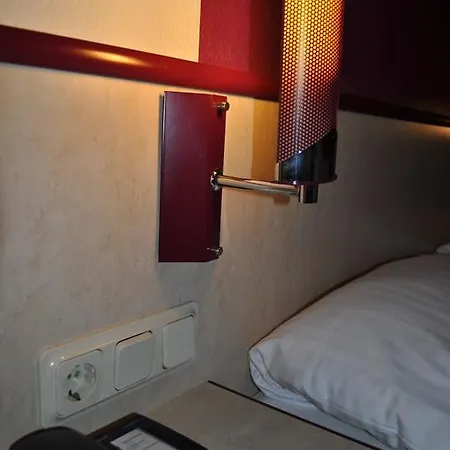 Hotel Halbersbacher Airport Frankfurt